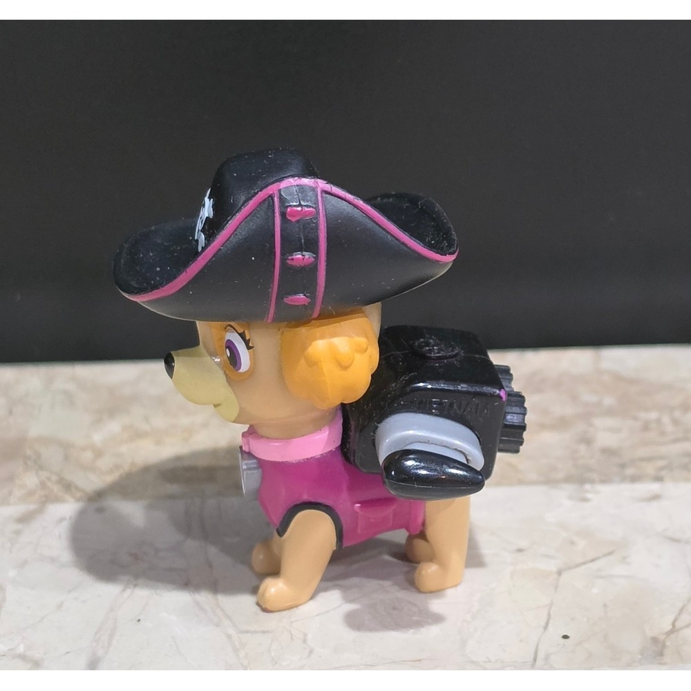 Paw Patrol Skye Pirate Pups Figure Pink Vest‎ Black Hat Extendable Wings Toy